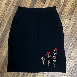 Vintage Jr. Black Skirt with Rose Bud Applica in SZ S/M.